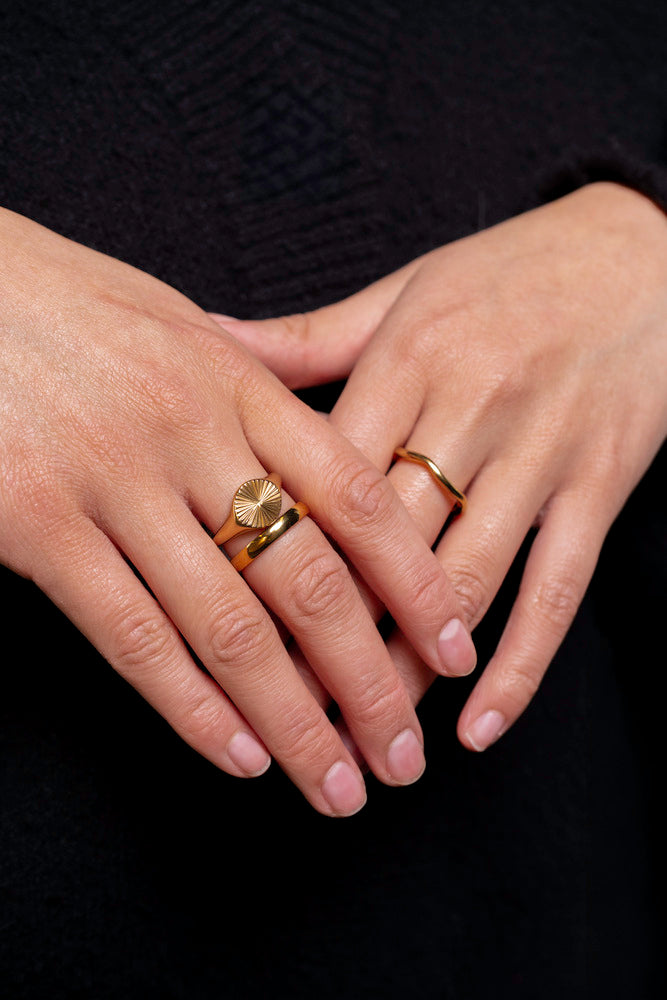 Wavy Statement Ring - Ilona - R21